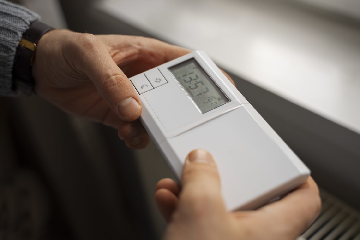 Thermostat obligatoire en 2030 : ce que tout propriétaire en Charente doit savoir